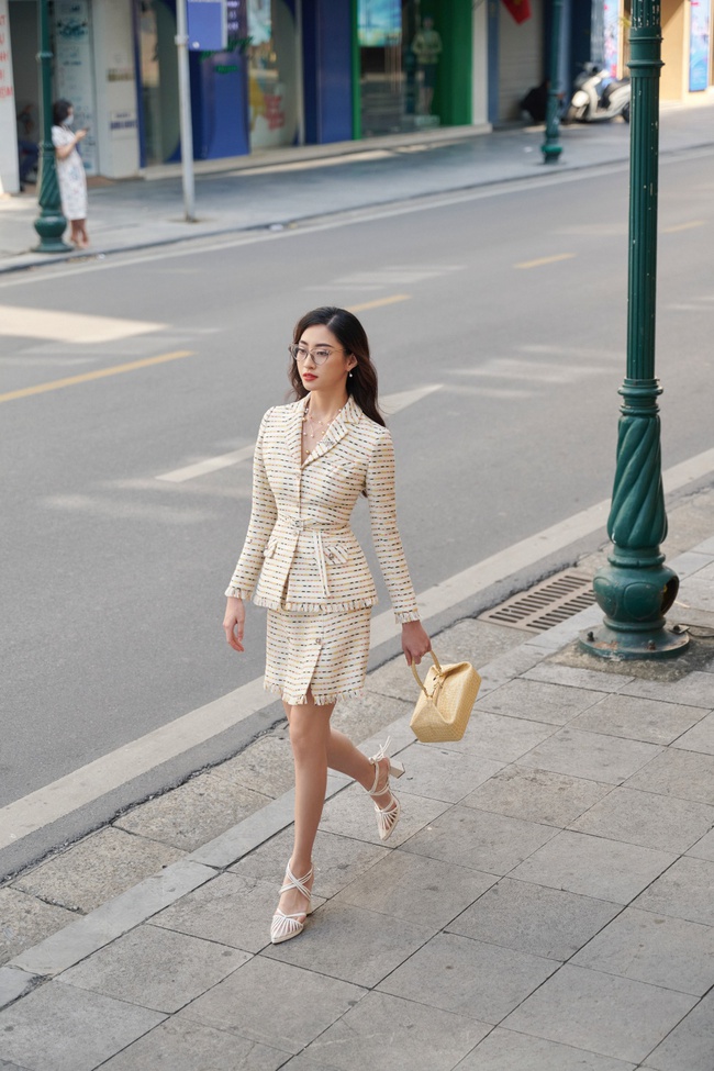 Hoa hậu Lương Thùy Linh hóa quý cô thanh lịch, gợi ý váy áo mùa thu xuống phố - Ảnh 5.