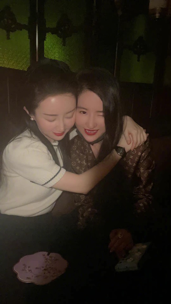 Lưu Diệc Phi và Thư Sướng đọ sắc trong cùng một khung hình, ai mới là "thành trì nhan sắc" trong lòng khán giả? - Ảnh 2.