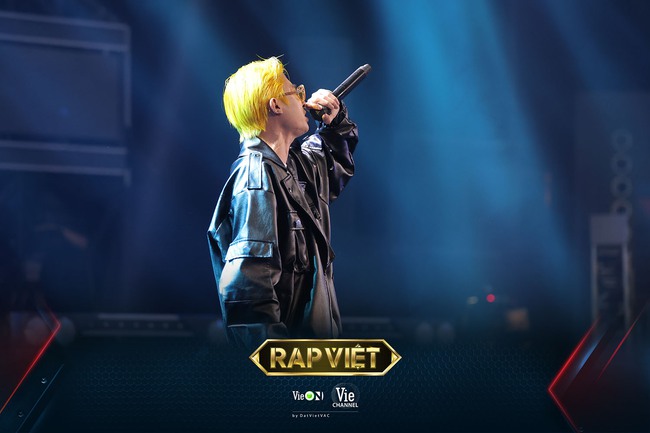 Rap Việt tập 4: Thí sinh thất bại ra về vì trình diễn ca khúc "Hoa hải đường" của Jack - Ảnh 7. Rap Việt tập 4: Thí sinh thất bại ra về vì trình diễn ca khúc "Hoa hải đường" của Jack - Ảnh 7.