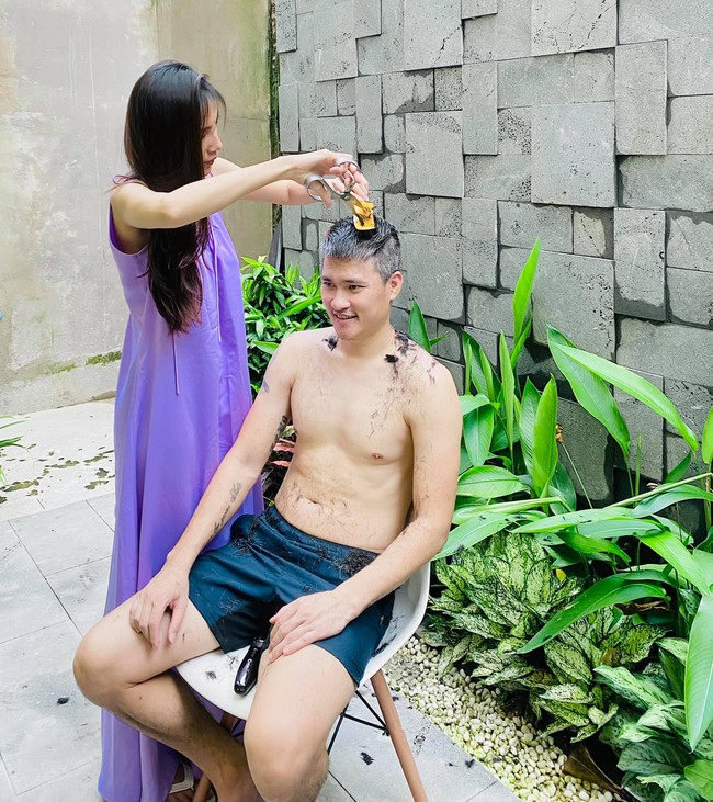 Công Vinh hí hửng được Thủy Tiên làm cho điều này sau loạt ồn ào - Ảnh 3. Công Vinh hí hửng được Thủy Tiên làm cho điều này sau loạt ồn ào - Ảnh 3.