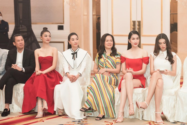 Chồng cũ Lệ Quyên xuất hiện bên dàn người đẹp nhưng vắng bóng tình tin đồn kém 27 tuổi, dấu hiệu chia tay đã rõ? - Ảnh 3. Chồng cũ Lệ Quyên xuất hiện bên dàn người đẹp nhưng vắng bóng tình tin đồn kém 27 tuổi, dấu hiệu chia tay đã rõ? - Ảnh 3.