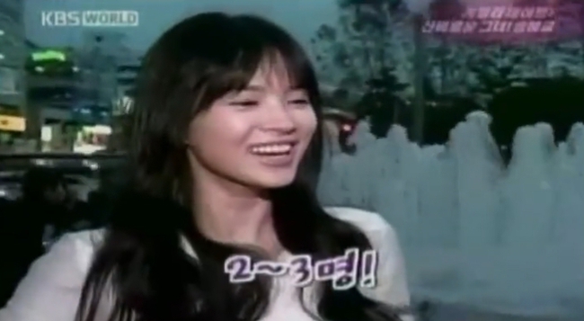 Song Hye Kyo từng tuyên bố muốn sinh 3 người con cách đây 15 năm nhưng bất thành, fan liền hối cưới ngay Jang Ki Yong - Ảnh 3. Song Hye Kyo từng tuyên bố muốn sinh 3 người con cách đây 15 năm nhưng bất thành, fan liền hối cưới ngay Jang Ki Yong - Ảnh 3.
