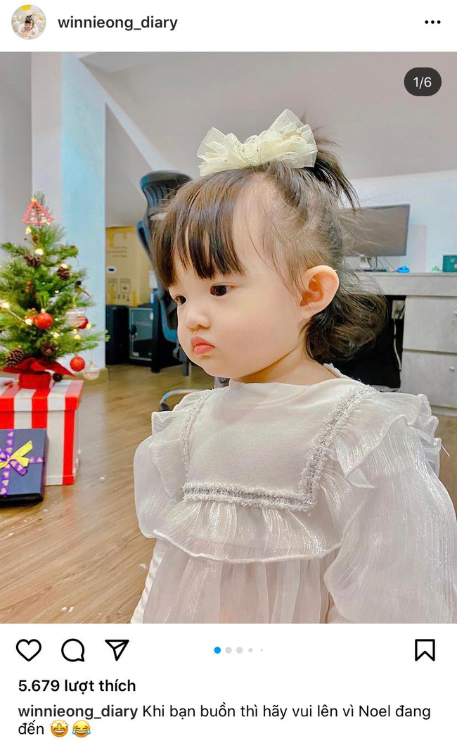 Con gái Đông Nhi hóa công chúa trong bộ váy bồng bềnh chuẩn bị đón Giáng Sinh - Ảnh 1.