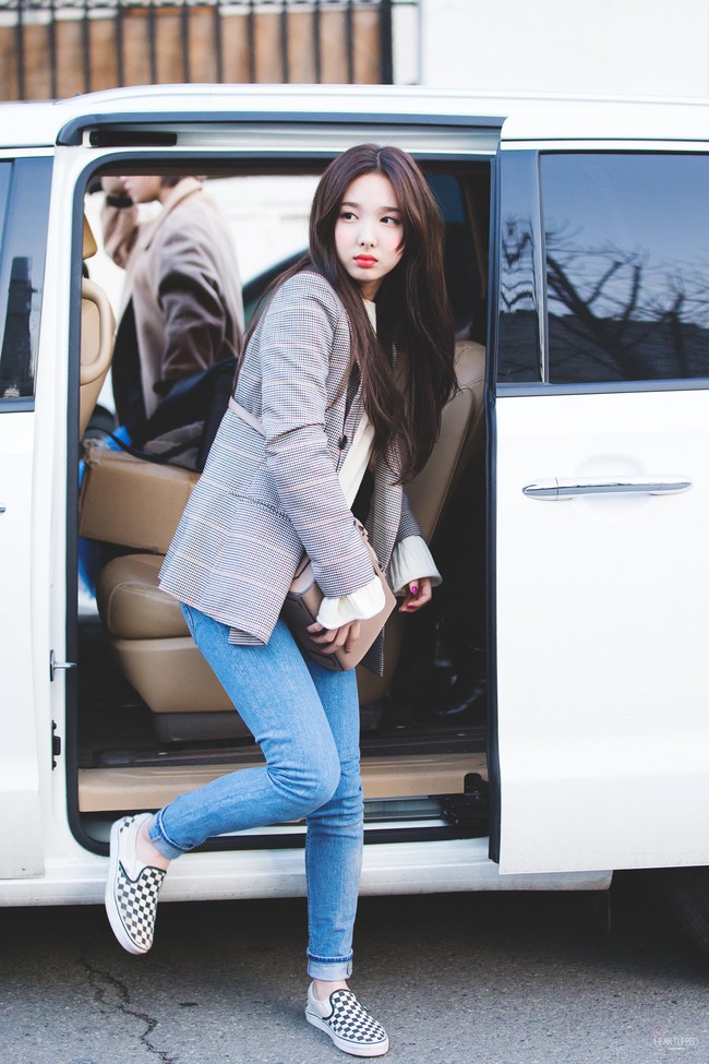 nayeon blazer - Ảnh 1.