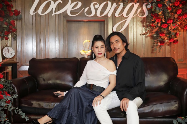 Cát Phượng: "Nếu paparazzi bắt gặp anh Kiều nắm tay cô gái nào đi ngoài đường thì chụp hình gửi Cát nhé" - Ảnh 4.