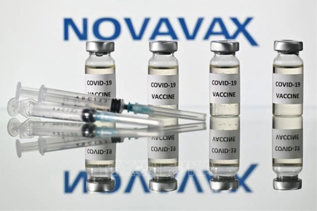 WHO cấp phép sử dụng khẩn cấp vaccine phòng COVID-19 của Novavax - Ảnh 1.