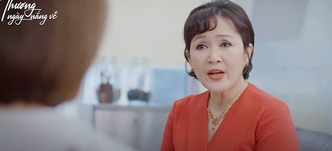 Thương ngày nắng về tập 21: Bà Nhung dằn mặt Trang sau vụ thử việc của Duy, Vân Vân bị bạn bè xa lánh cực tội nghiệp - Ảnh 2.