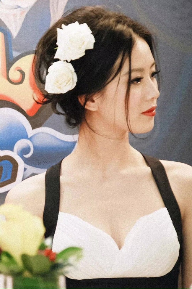 Visual 12 năm trước của Lưu Thi Thi gây sốc vì quá đẹp, nhìn lại bây giờ netizen cứ tiếc nuối vì da xấu, lão hóa nhanh - Ảnh 3. Visual 12 năm trước của Lưu Thi Thi gây sốc vì quá đẹp, nhìn lại bây giờ netizen cứ tiếc nuối vì da xấu, lão hóa nhanh - Ảnh 3.