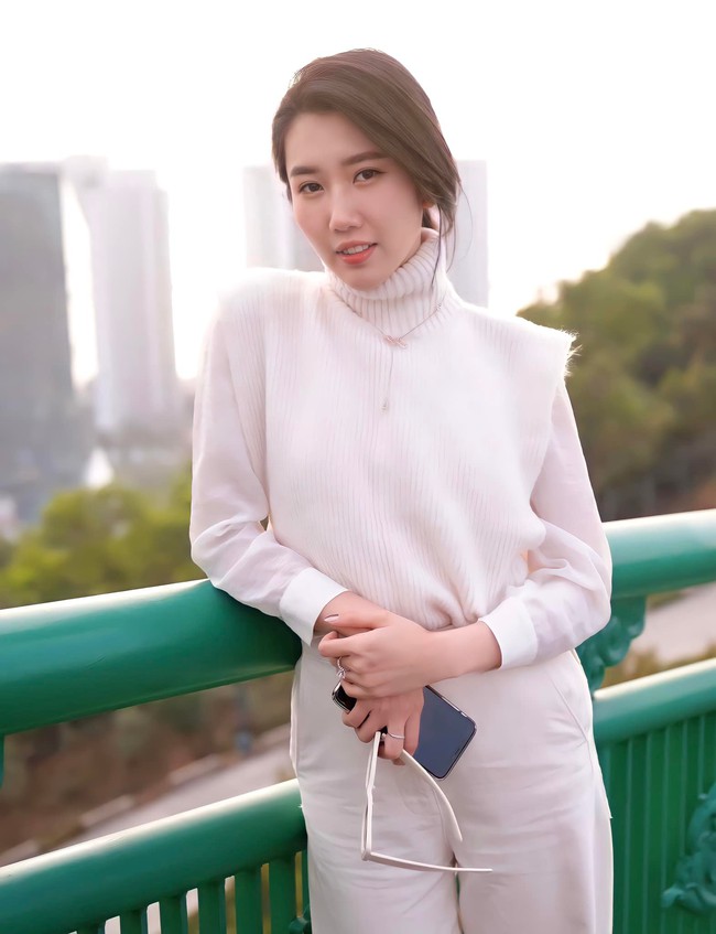 Thúy Ngân đăng ảnh xinh đẹp đòi làm con dâu ai đó, fan Running Man phản ứng thế nào mà lôi Jun Phạm vào - Ảnh 3. Thúy Ngân đăng ảnh xinh đẹp đòi làm con dâu ai đó, fan Running Man phản ứng thế nào mà lôi Jun Phạm vào - Ảnh 3.