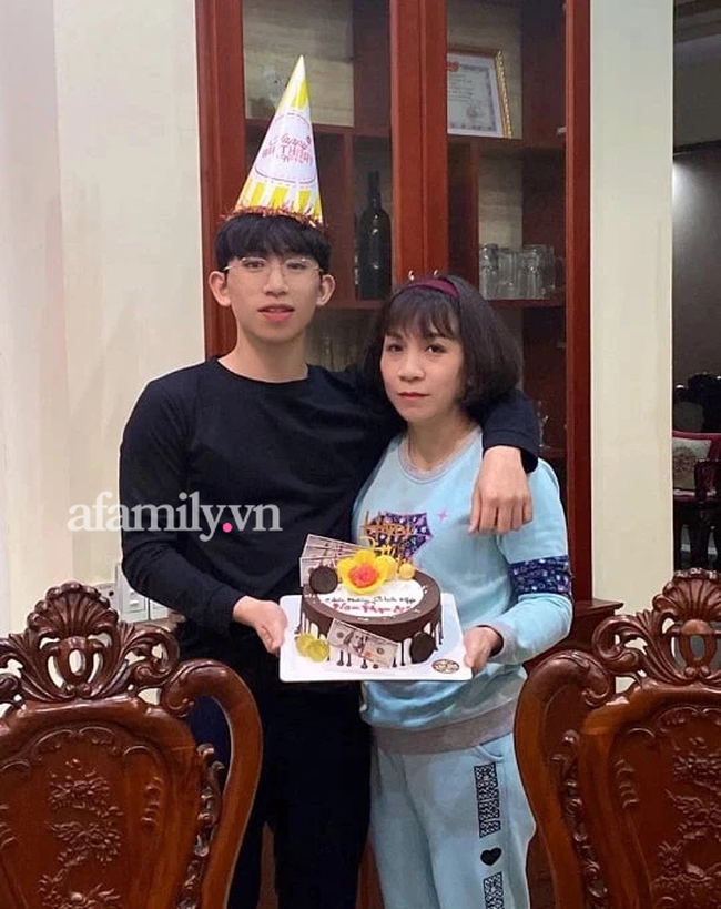 Ôn đúng 1 tháng nhưng nam sinh Lào Cai ẵm trọn IELTS 8.5 ngay trong lần thi đầu: Thẳng tay xóa bỏ thứ này để tập trung việc học - Ảnh 4. Ôn đúng 1 tháng nhưng nam sinh Lào Cai ẵm trọn IELTS 8.5 ngay trong lần thi đầu: Thẳng tay xóa bỏ thứ này để tập trung việc học - Ảnh 4.