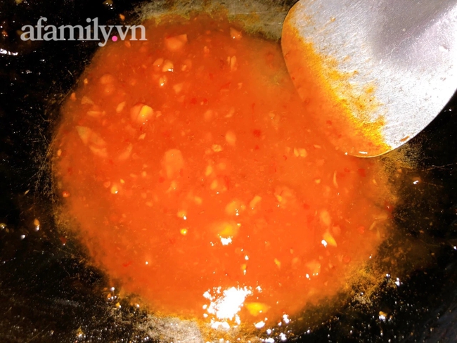 Lười ăn cá đến mấy cũng sẽ bị chinh phục bởi món này, hoàn toàn không tanh mà chua ngọt cực "cuốn" - Ảnh 7. Lười ăn cá đến mấy cũng sẽ bị chinh phục bởi món này, hoàn toàn không tanh mà chua ngọt cực "cuốn" - Ảnh 7.