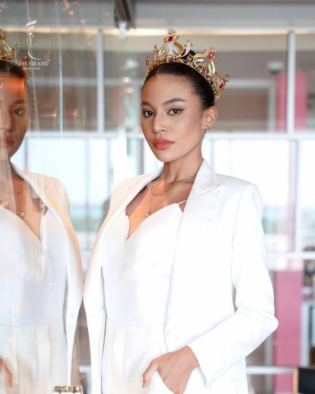 PHỎNG VẤN ĐỘC QUYỀN đại diện Miss Grand Thái Lan về nghi vấn Thùy Tiên bị người đẹp Campuchia "chơi xấu" - Ảnh 4.