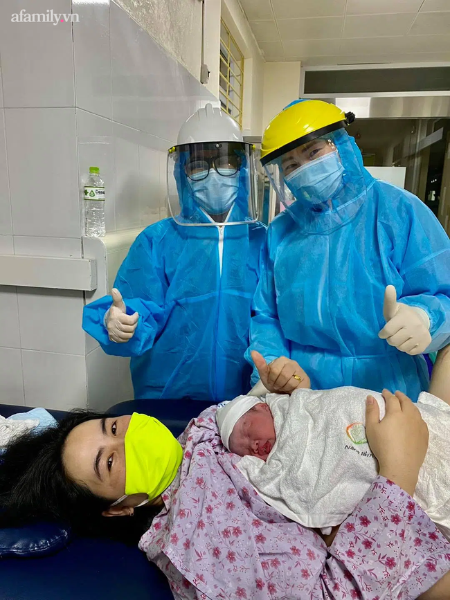 Quảng Ninh: Các bác sĩ chào ngày mới với ca sinh thường thứ 3 tại khu cách ly - Ảnh 1.