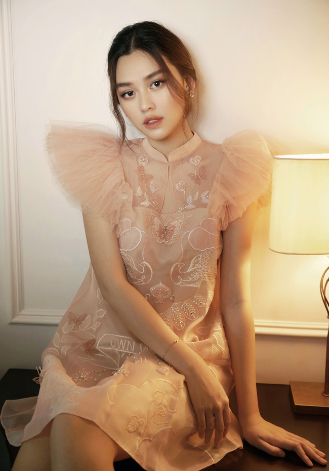 Á Hậu Tường San hậu kết hôn tuổi 20: Góc nghiêng đẹp miễn bàn, visual đẳng cấp - Ảnh 12. Á Hậu Tường San hậu kết hôn tuổi 20: Góc nghiêng đẹp miễn bàn, visual đẳng cấp - Ảnh 12.