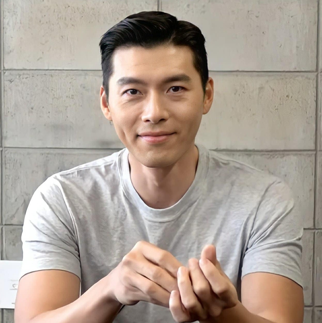 Hyun Bin gây chú ý với loạt khoảnh khắc cười “không thấy mặt trời”, nhìn sao cũng giống người đàn ông hạnh phúc trong tình yêu - Ảnh 1.