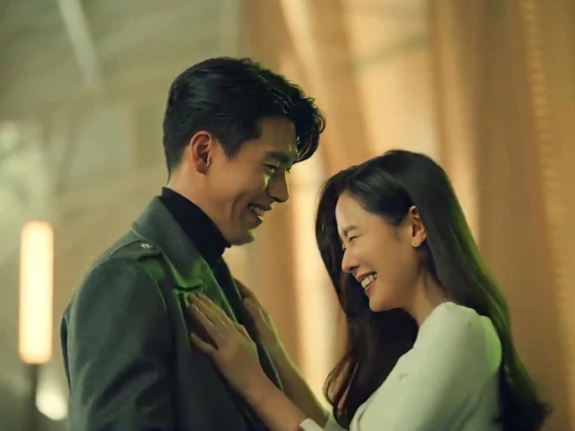 Dân tình soi ra điểm khác biệt trong hành động của Hyun Bin cùng Son Ye Jin tại thời điểm trước và sau khi công khai hẹn hò? - Ảnh 2.