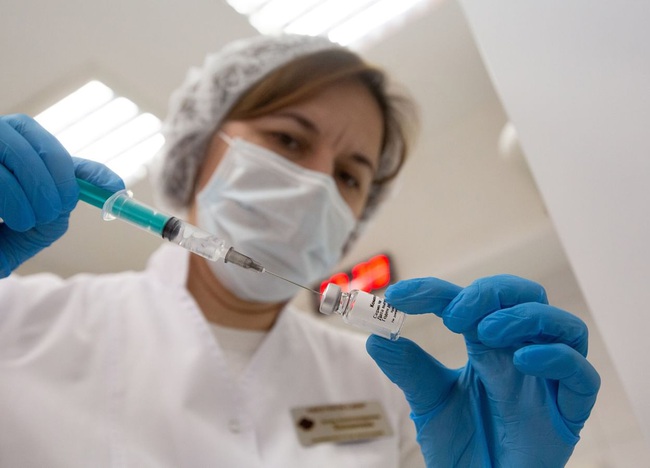 Tại sao nước Anh cho phép tình nguyện viên phơi nhiễm virus SARS-CoV-2? - Ảnh 4. Tại sao nước Anh cho phép tình nguyện viên phơi nhiễm virus SARS-CoV-2? - Ảnh 4.