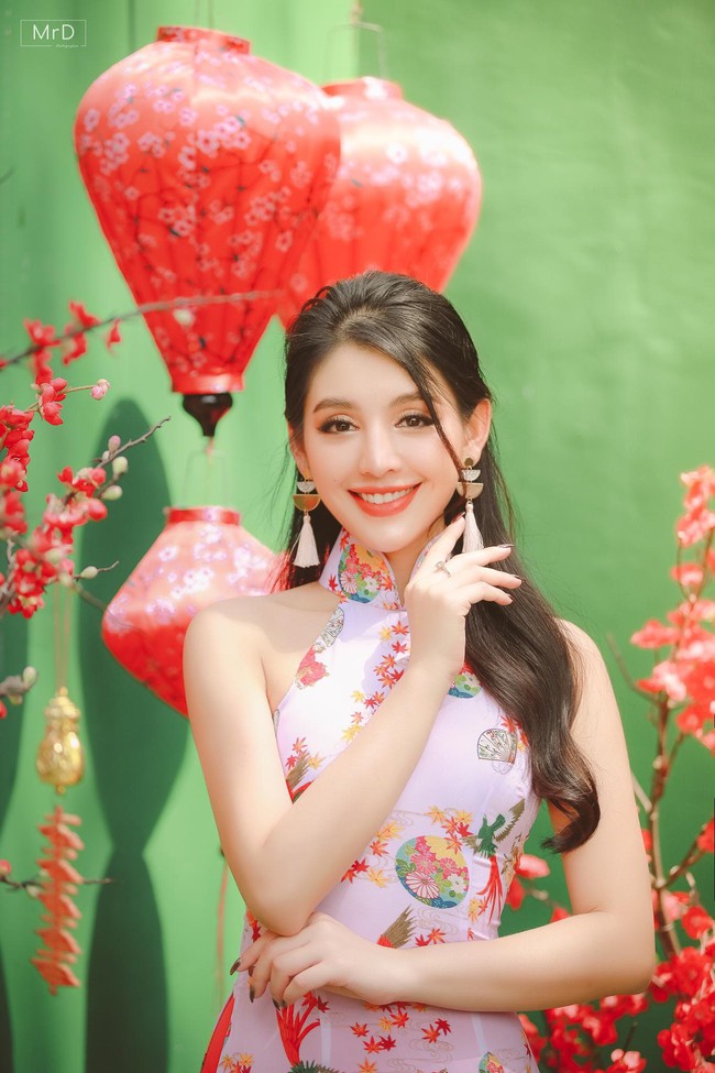 Người đẹp "Hoa hậu Việt Nam 2018" Lê Thanh Tú khoe vóc dáng khi diện áo dài đón xuân - Ảnh 4.
