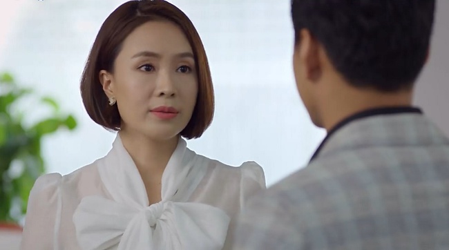 Hướng dương ngược nắng: Fan tung hô khắp MXH khi Châu khiến Kiên đơ mặt, chia tay vứt quà cực hiên ngang - Ảnh 1.