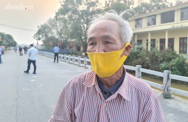 Người dân Bắc Ninh vỗ tay chứng kiến hàng rào cách ly được gỡ bỏ - Ảnh 7. Người dân Bắc Ninh vỗ tay chứng kiến hàng rào cách ly được gỡ bỏ - Ảnh 7.