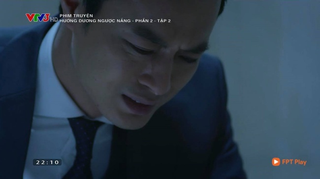 Hướng dương ngược nắng: Châu khóc nghẹn trong nhà hàng cùng lúc Kiên khóc ngất trong nhà xác vì mẹ qua đời - Ảnh 5. Hướng dương ngược nắng: Châu khóc nghẹn trong nhà hàng cùng lúc Kiên khóc ngất trong nhà xác vì mẹ qua đời - Ảnh 5.