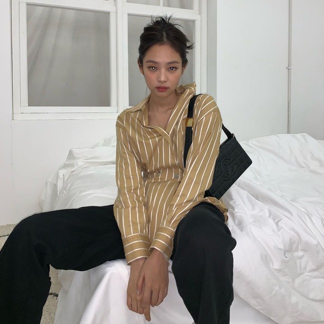 Style đời thường của Jennie và G-Dragon đẳng cấp thế nào mà được netizen khen là couple vừa có tài vừa có gu? - Ảnh 9. Style đời thường của Jennie và G-Dragon đẳng cấp thế nào mà được netizen khen là couple vừa có tài vừa có gu? - Ảnh 9.