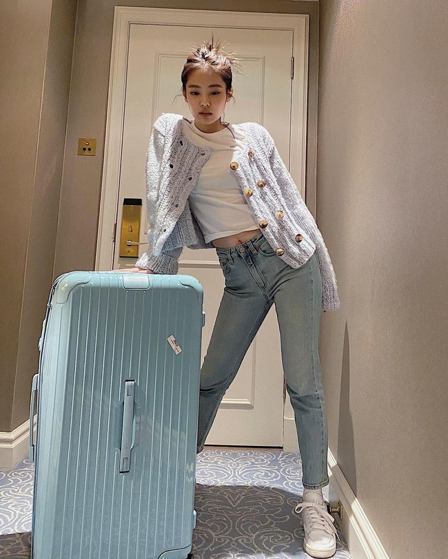 Style đời thường của Jennie và G-Dragon đẳng cấp thế nào mà được netizen khen là couple vừa có tài vừa có gu? - Ảnh 6. Style đời thường của Jennie và G-Dragon đẳng cấp thế nào mà được netizen khen là couple vừa có tài vừa có gu? - Ảnh 6.
