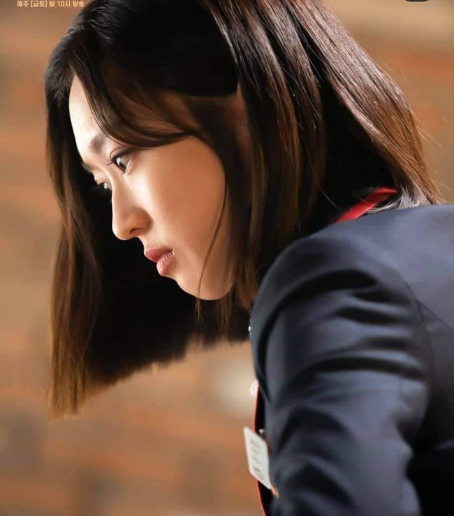 Cuộc chiến thượng lưu tập 4: Seok Hoon khiến người xem trổ quạu vì quá hèn nhát, thấy Ro Na bị ức hiếp vẫn trơ mắt đứng nhìn - Ảnh 10. Cuộc chiến thượng lưu tập 4: Seok Hoon khiến người xem trổ quạu vì quá hèn nhát, thấy Ro Na bị ức hiếp vẫn trơ mắt đứng nhìn - Ảnh 10.