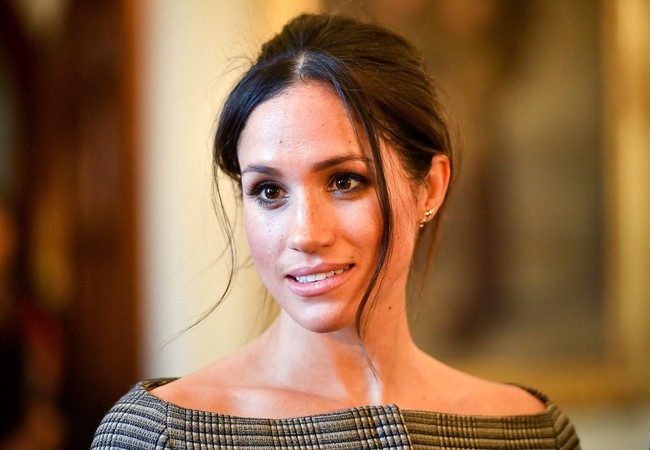 Công nương Kate lại được khen ngày càng nhuận sắc trong khi Meghan Markle khẳng định không sợ cuốn sách khui hết bí mật xấu của chị gái - Ảnh 3. Công nương Kate lại được khen ngày càng nhuận sắc trong khi Meghan Markle khẳng định không sợ cuốn sách khui hết bí mật xấu của chị gái - Ảnh 3.