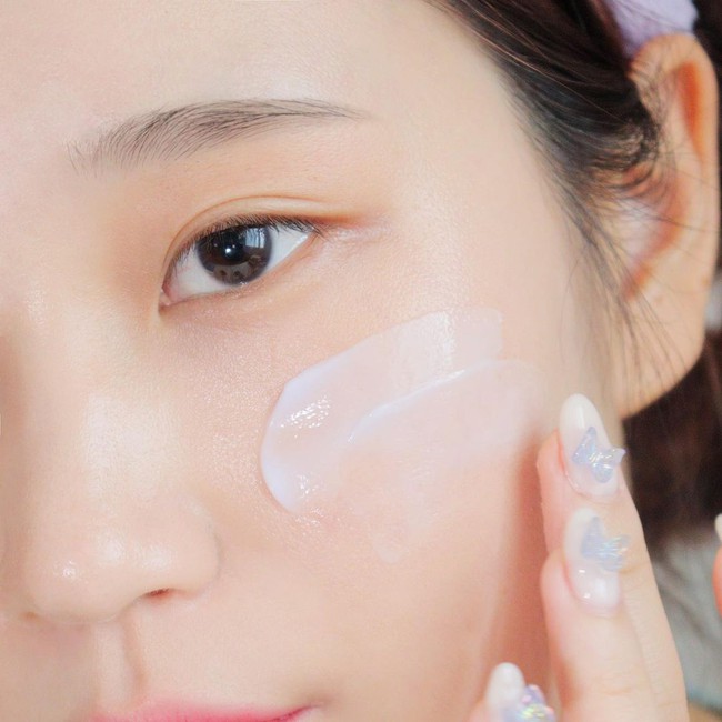 Bác sĩ chỉ ra 4 quan điểm skincare sai lè của chị em, không &quot;giác ngộ&quot; ngay thì Tết năm sau da cũng chẳng đẹp lên - Ảnh 2.