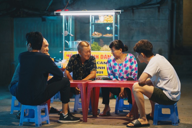 Thu Trang vào vai bán hàng đa cấp, đứng sau trợ lực cho &quot;Thánh bào&quot; Tiến Luật - Ảnh 9.