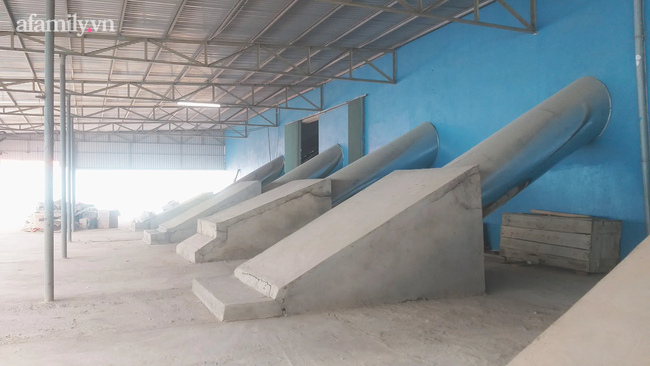 Các ống khói được cúp xuống bể ngầm Các ống khói được cúp xuống bể ngầm