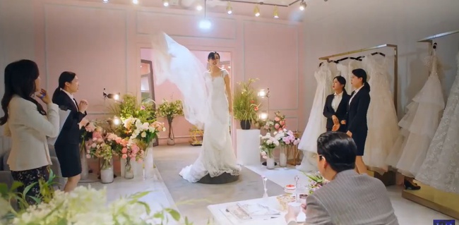 Cuộc chiến thượng lưu tập 8: Bật khóc cảnh Seok Hoon đau đớn ngồi trước mộ của Ro Na, lên kế hoạch trả thù Eunbyul - Ảnh 9. Cuộc chiến thượng lưu tập 8: Bật khóc cảnh Seok Hoon đau đớn ngồi trước mộ của Ro Na, lên kế hoạch trả thù Eunbyul - Ảnh 9.