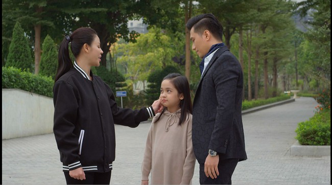 Hướng dương ngược nắng: Minh chính thức chinh phục được con gái Hoàng, cánh cửa làm