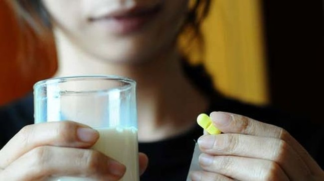 Uống sữa cũng cần đúng cách, 4 cách này uống sữa vừa bổ lại vừa có hại cho sức khỏe - Ảnh 4.