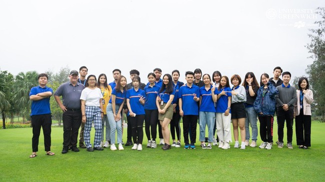 Đại học Quốc gia Hà Nội đưa môn golf vào giảng dạy từ năm học 2021-2022  - Ảnh 1.