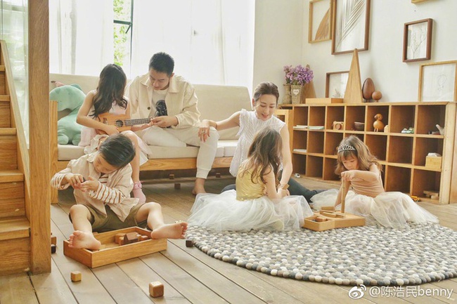 4 lần sinh mổ trong vỏn vẹn 5 năm, vợ trẻ kém 16 tuổi của nam tài tử xuống sắc khiến khán giả phải "kinh hãi" - Ảnh 4. 4 lần sinh mổ trong vỏn vẹn 5 năm, vợ trẻ kém 16 tuổi của nam tài tử xuống sắc khiến khán giả phải "kinh hãi" - Ảnh 4.