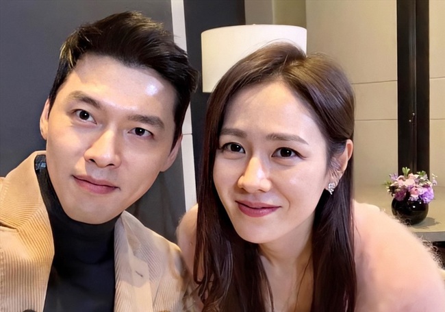 Lấy chuyện tình cảm của Hyun Bin và Son Ye Jin ra đùa giỡn, một nữ diễn viên lẫn nhà đài bị chỉ trích: &quot;Để họ yên đi&quot; - Ảnh 5.