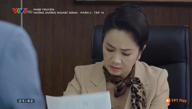 Hướng dương ngược nắng: Bà Cúc bất ngờ quan tâm lo lắng cho Minh giữa lúc con gái ruột mới gây thêm họa tày đình - Ảnh 3.