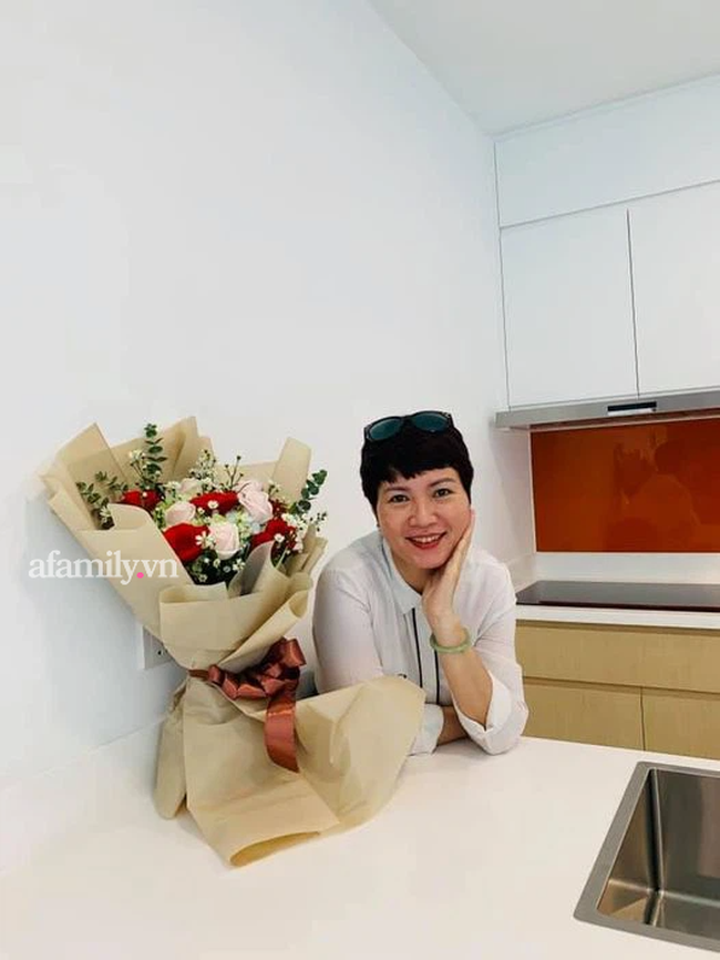 Được dự đoán bị mù vĩnh viễn năm 18 tuổi, chàng trai ở TP. HCM vẫn xuất sắc nhận học bổng toàn phần đại học quốc tế, đằng sau là sự đồng hành không mệt mỏi của người mẹ - Ảnh 5. Được dự đoán bị mù vĩnh viễn năm 18 tuổi, chàng trai ở TP. HCM vẫn xuất sắc nhận học bổng toàn phần đại học quốc tế, đằng sau là sự đồng hành không mệt mỏi của người mẹ - Ảnh 5.