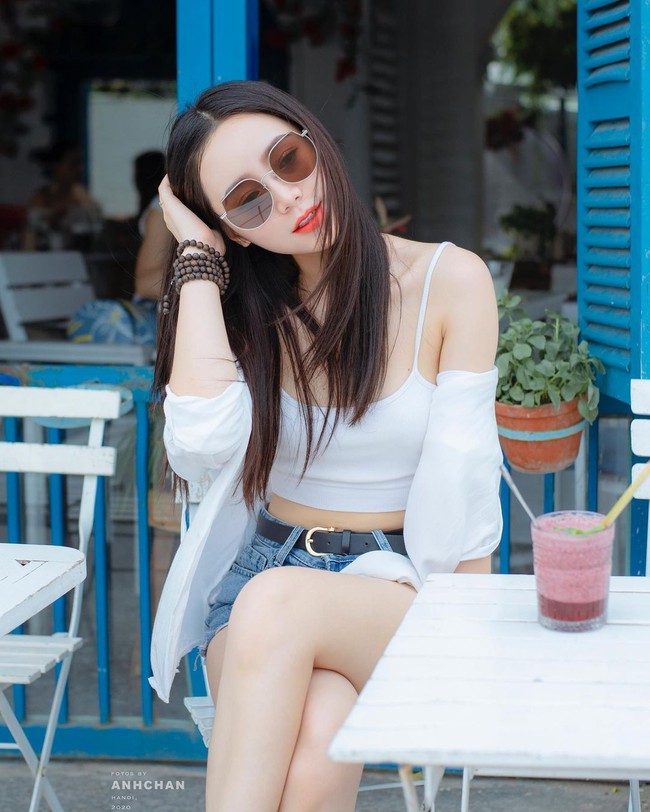 Quỳnh Kool - tiểu thư bị ghét nhất "Hướng Dương Ngược Nắng": Style ngoài đời cực sành điệu, mê nhất là những khi diện váy - Ảnh 6. Quỳnh Kool - tiểu thư bị ghét nhất "Hướng Dương Ngược Nắng": Style ngoài đời cực sành điệu, mê nhất là những khi diện váy - Ảnh 6.