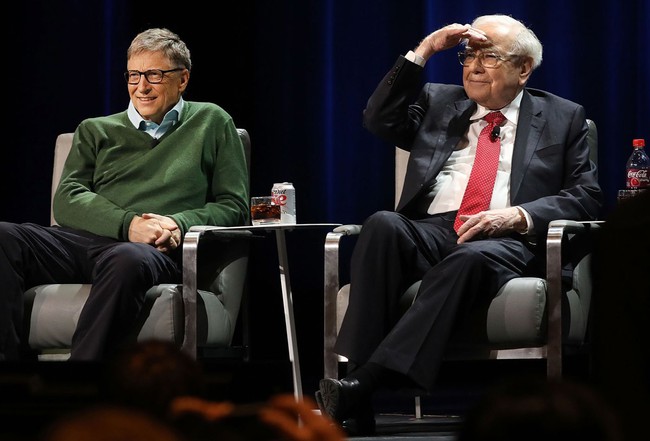 Tỷ phú Bill Gates và Warren Buffett khuyên học sinh, sinh viên: Chỉ 4 chữ ngắn gọn nhưng quyết định thành công cuộc đời - Ảnh 2.