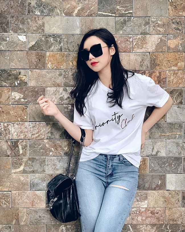 Quỳnh Kool - tiểu thư bị ghét nhất "Hướng Dương Ngược Nắng": Style ngoài đời cực sành điệu, mê nhất là những khi diện váy - Ảnh 7. Quỳnh Kool - tiểu thư bị ghét nhất "Hướng Dương Ngược Nắng": Style ngoài đời cực sành điệu, mê nhất là những khi diện váy - Ảnh 7.