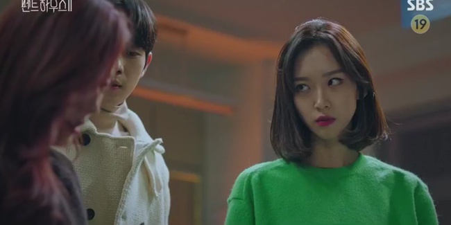 Cuộc chiến thượng lưu tập 6: Oh Yoon Hee lại được Logan Lee cứu sống sau khi muốn chết theo Ro Na, chị gái Su Ryeon chính thức tái xuất - Ảnh 12. Cuộc chiến thượng lưu tập 6: Oh Yoon Hee lại được Logan Lee cứu sống sau khi muốn chết theo Ro Na, chị gái Su Ryeon chính thức tái xuất - Ảnh 12.