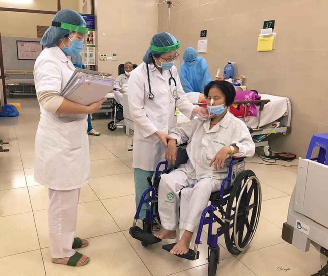Công tác chăm sóc bệnh nhân tại bệnh viện Bạch Mai