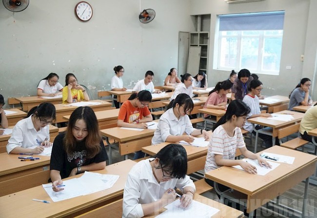 Tiến sĩ Trịnh Thu Tuyết nhận xét đề tham khảo môn Ngữ văn thi tốt nghiệp - Ảnh 1.