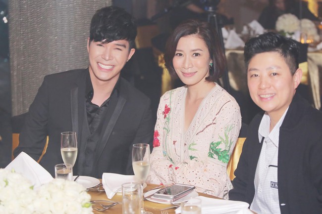 Đẳng cấp quan hệ rộng của Nathan Lee: Hết dùng bữa với Cổ Thiên Lạc lại sang ngồi bàn tiệc với Xa Thi Mạn - Ảnh 2. Đẳng cấp quan hệ rộng của Nathan Lee: Hết dùng bữa với Cổ Thiên Lạc lại sang ngồi bàn tiệc với Xa Thi Mạn - Ảnh 2.