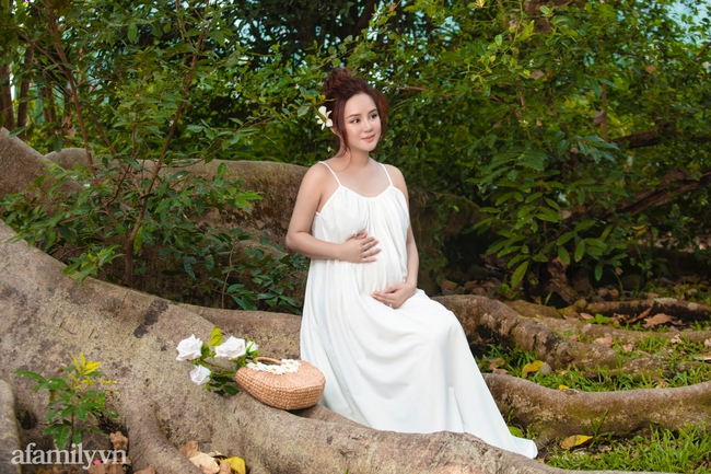 Vy Oanh hạnh phúc khi được ông xã quan tâm và cưng chiều hết mực khi mang thai lần 3 - Ảnh 2. Vy Oanh hạnh phúc khi được ông xã quan tâm và cưng chiều hết mực khi mang thai lần 3 - Ảnh 2.