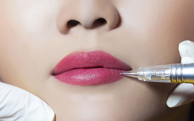 Từ chuyện bé 5 tuổi phun môi collagen: Phun xăm môi cho trẻ em dẫn đến những hệ lụy gì? - Ảnh 7. Từ chuyện bé 5 tuổi phun môi collagen: Phun xăm môi cho trẻ em dẫn đến những hệ lụy gì? - Ảnh 7.