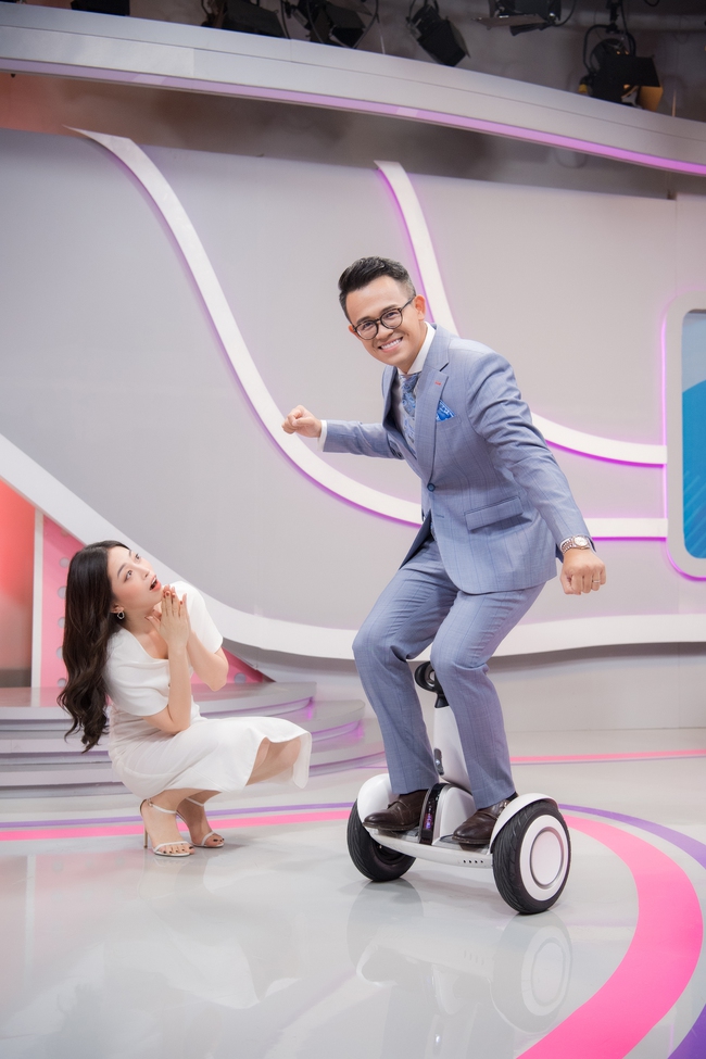 Á hậu Phương Nga duyên dáng khi "nên duyên" cùng đàn anh Đức Bảo - Ảnh 4. Á hậu Phương Nga duyên dáng khi "nên duyên" cùng đàn anh Đức Bảo - Ảnh 4.